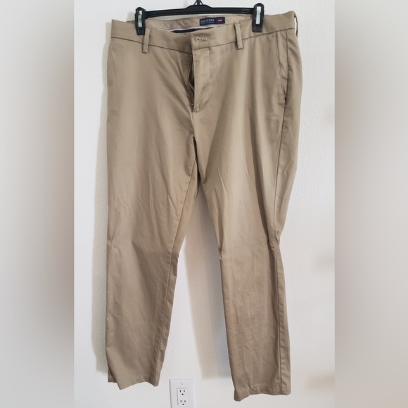 Men's Dockers Slim Khaki Pants - Picture 1 of 5